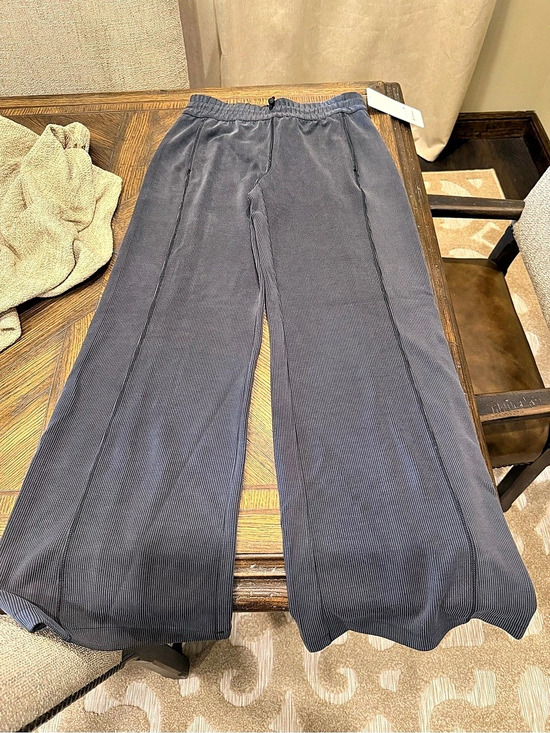 lululemon athletica Pants - Lululemon Ribbed Softstreme MR Pant 32" Wide Leg Pants Gray Medium